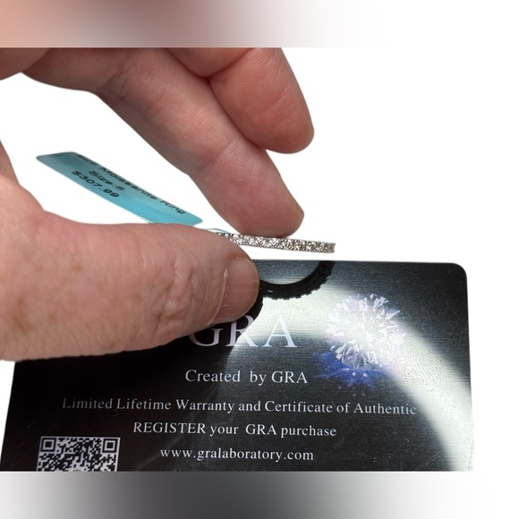 ✨ 925 Moissanite Eternity Ring – Size 8 – Sparkling Band - Picture 5 of 5